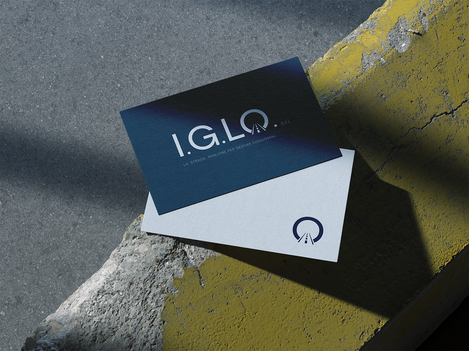 Business card IGLO — versione dark e light