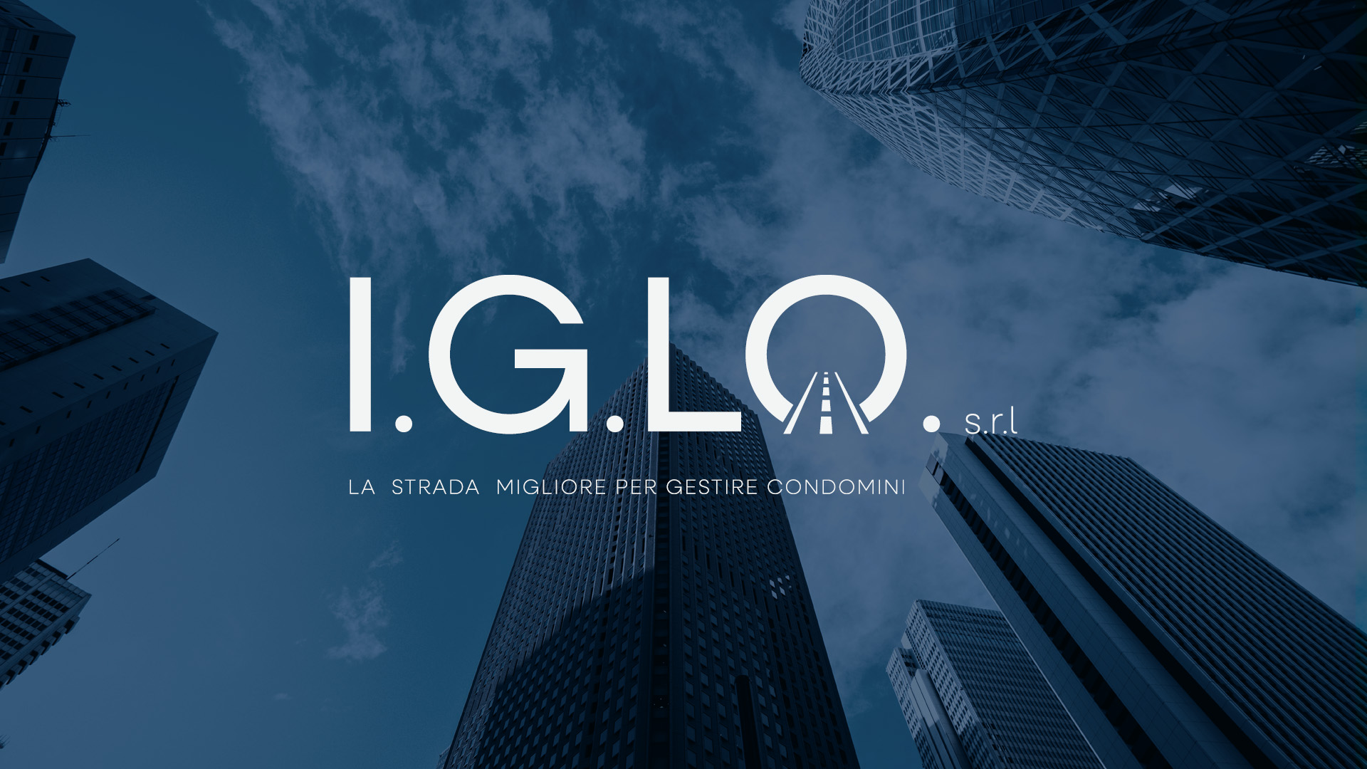 IGLO brand identity — logo su skyline urbano